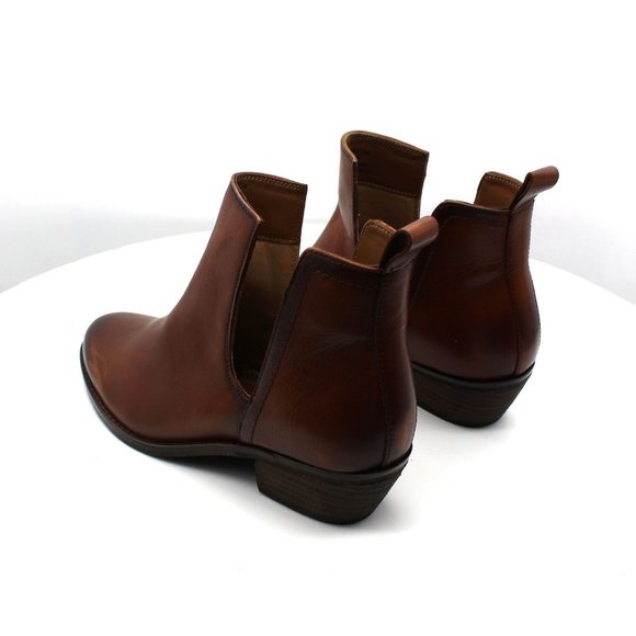 Journee Signature Women's Brigitte Bootie Women's Shoes - Picture 6 of 8